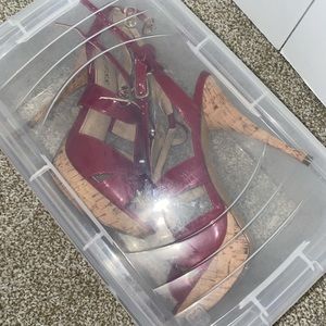 7.5 red guess heels
